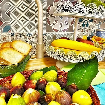 Loasi Room&relax Bed and Breakfast Λέτσε